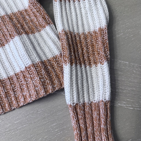 American Eagle Striped Crop Sweater Size XS brown white - Picture 3 of 5